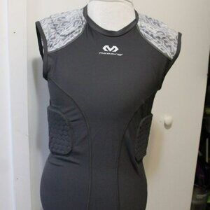 Hex 5-Pad Sleeveless Compression Shirt.